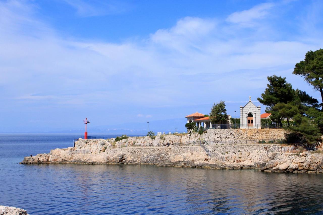Apartments By The Sea Veli Losinj, Losinj - 19196 외부 사진